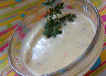 Krumplikrémleves snidlinghagymával recept